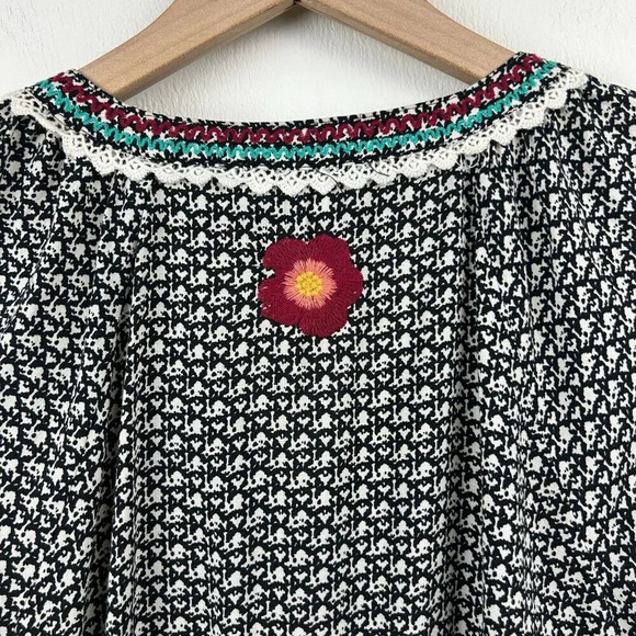 THML Top Womens Small Multicolor Floral Embroidered Tassel Crochet Ladies - Picture 7 of 13